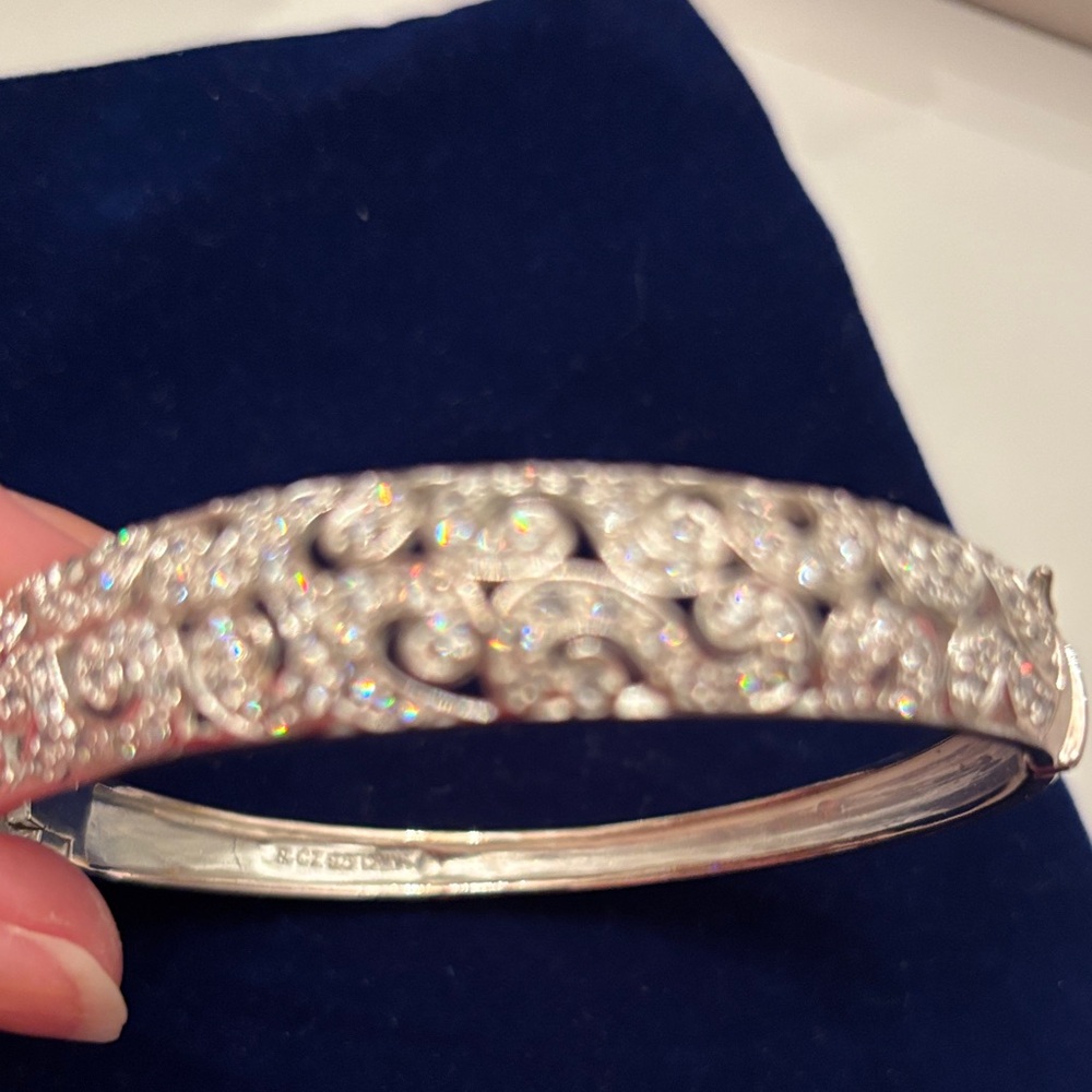 925 Sterling Silver and Zircons Swirl design gorgeous Bracelet - Picture 7 of 10